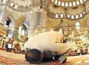 Namaz için işten atılan kişi davayı kazandı