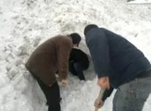 Niğde, Kılan'da 2 vatandaş kurtarılmayı bekliyor!