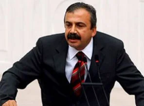 Sırrı Süreyya Önder mahkeme başkanı ile atıştı