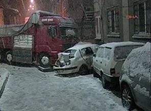 Şişli'de kayan tır faciası