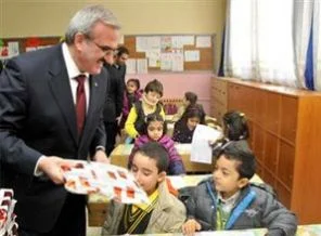 Zil çaldı, ders başladı