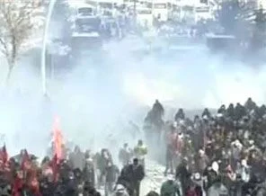 4+4+4 protestocularına polis müdahelesi