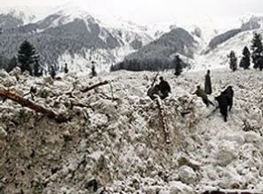 Afganistan'da çığ felaketi: 37 ölü