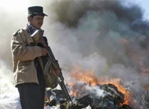 Afganistan'da karakola saldırı
