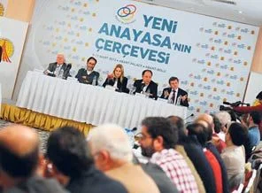 'Anayasa meselesi, korkulardan sıyrılarak çözülebilir'
