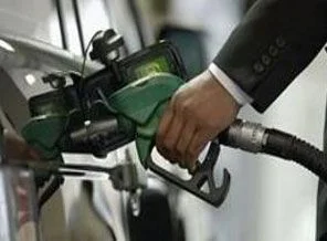 Benzine bir zam da şirketlerden!
