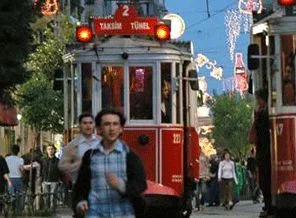 Beyoğlunda turiste bıçaklı saldırı
