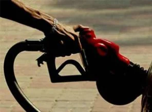 Bir haftada benzine ikinci zam!