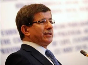 Davutoğlu, kayıp gazetecilerin aileleri ile görüştü