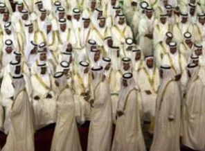 Diplomatlara 'milli kıyafet giymeyin' ikazı