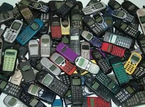 Eski cep telefonları servet kazandırıyor