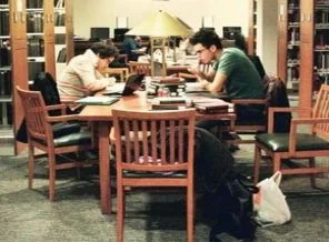 "Geceleyin Kütüphane" ye gider misiniz?