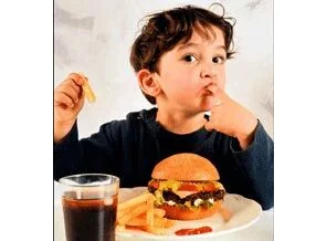 Hamburger seven çocukta astım riski artıyor