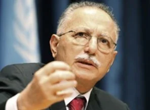 İhsanoğlu Suriye'den umudunu kesti