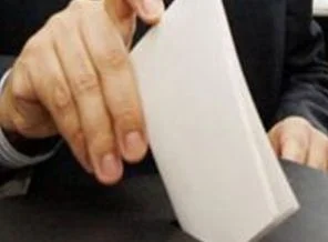 İran halkı sandık başında