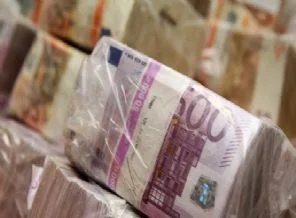 Kaddafi ailesinin 1,1 milyar avrosuna el kondu