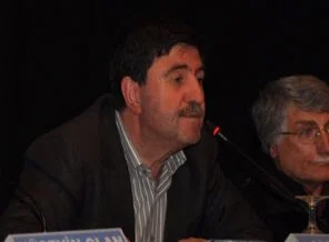 'Kürt sorununun çözümü için üç yol var'