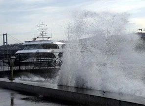 Marmara'da kuvvetli rüzgar uyarısı