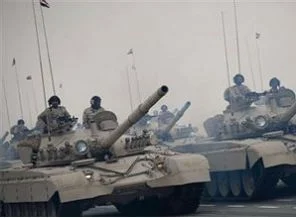 'Ölüleri dizip tanklarla ezdiler'