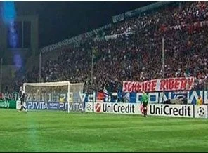 Ribery'e küfürlü pankart