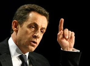 Sarkozy yine şaşırdı: radikal imamlara geçit yok