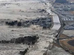 Tsunaminin yuttuğu tekne Kanada sahillerine geldi