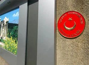 Türkiye Şam'ı 'askıya' aldı