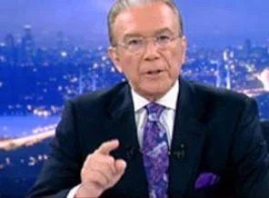 Uğur Dündar'la moderatör birbirine girdi (video)