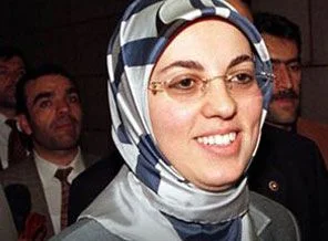 Ve Merve Kavakçı Meclis'e başvurdu
