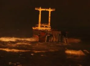 Yük gemisi battı: 6 ölü