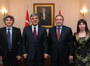 Yüz naklini yapan cerrahlar Köşk'te