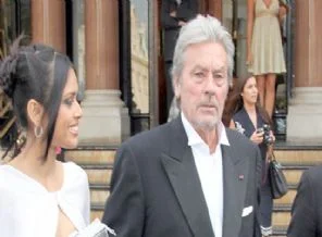 Alain Delon yoğun bakımda