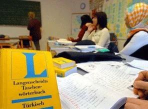 'Almanca koşulu' tartışılıyor