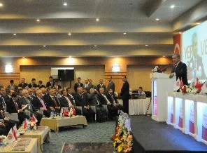 Arınç: Darbelere destek veren gazetecilerin hala yönetici