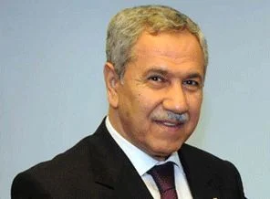 Arınç'tan e-muhtıra değerlendirmesi