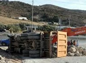 Aydın'da kamyon devrildi: 31yaralı