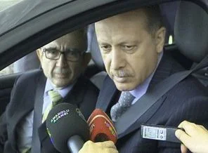 Başbakan, elektrikli otomobil kullandı