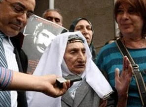 Berfo Ana'dan Evren'e tokat gibi sözler