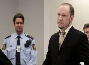 Breivik öldürdüğü 'sağcılar' için özür diledi
