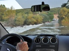 Bu köprüde sular üstten akıyor