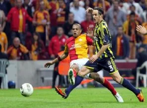Büyük derbi F.bahçe'nin galibiyetiyle bitti