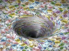Cari açık azalıyor