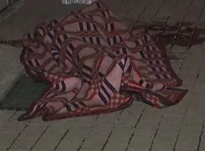 Cenaze sokakta 7 saat bekletildi