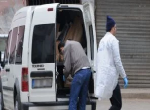 Cesedini bile icra memurları buldu