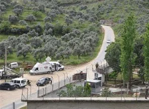 Cezaevi önünde Ağar bekleyişi