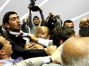 CHP kongresi karıştı