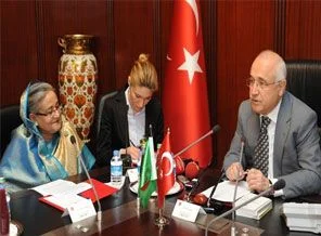 Çiçek Bangladeş Başbakanı ile görüştü