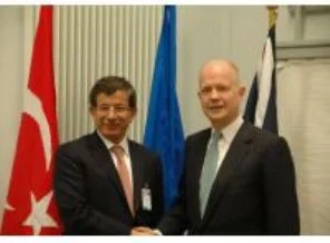 Davutoğlu, Hague ile bir araya geldi