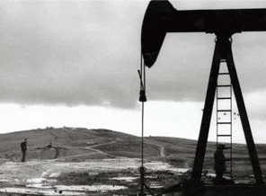 Deneme kuyusundan 2 bin ton petrol sızdı