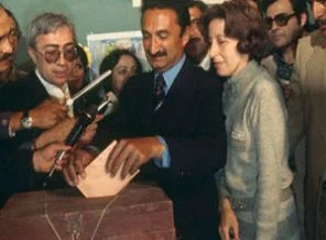 Ecevit'in Bakanı AK Parti'yi karıştırdı